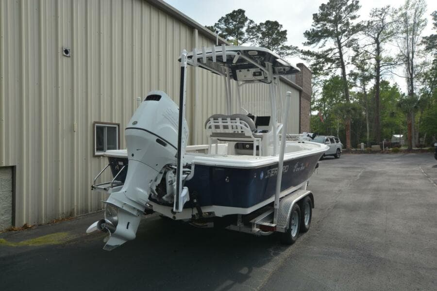 2021 Sea Pro 228 Bay