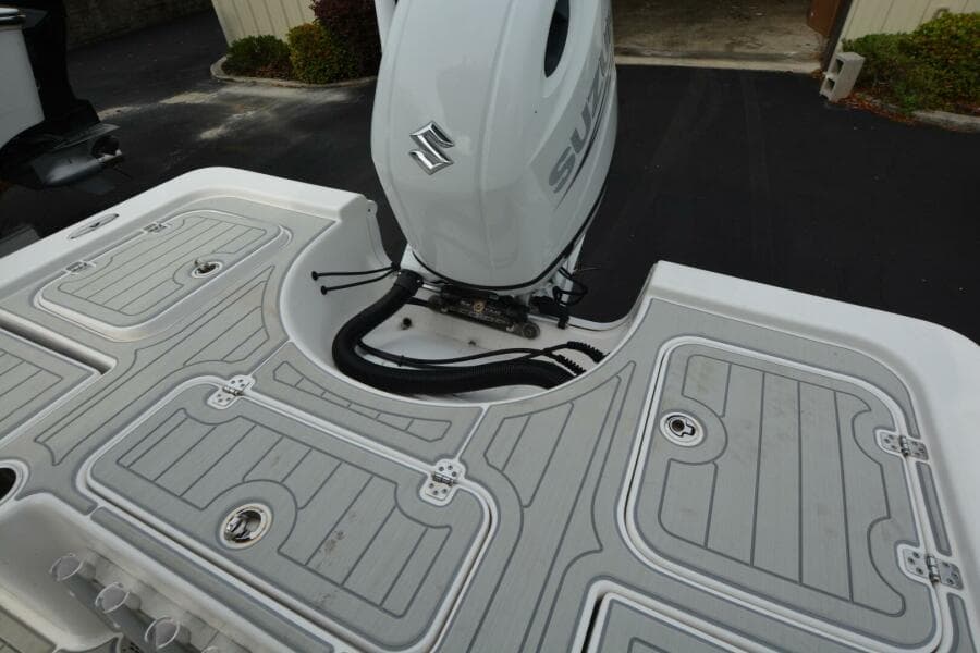 2021 Sea Pro 228 Bay