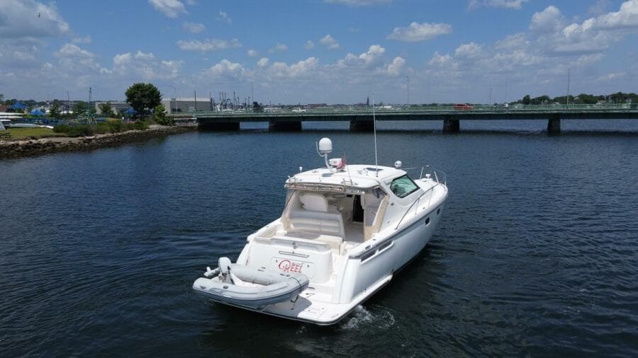 2006 Tiara Yachts 43 Sovran