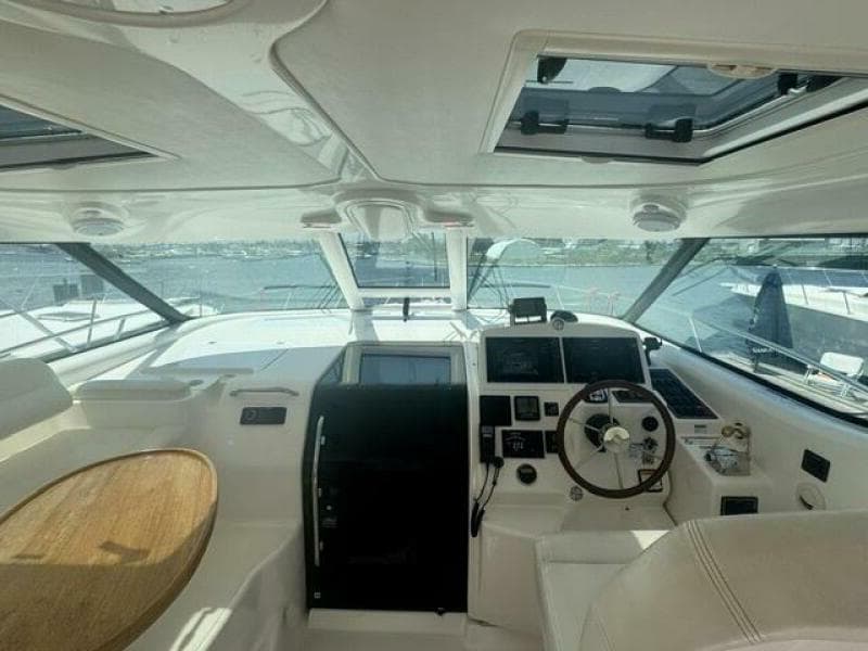 2006 Tiara Yachts 43 Sovran