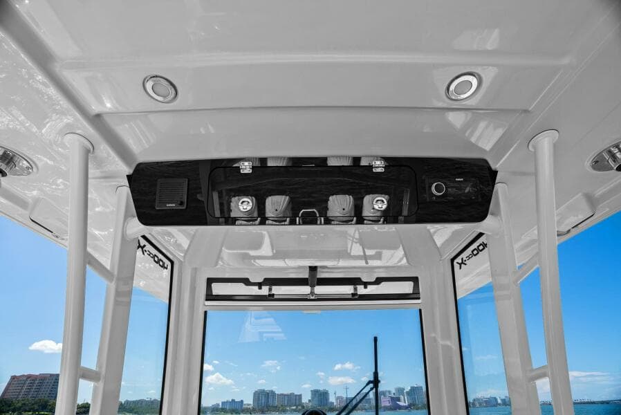 2022 World Cat 400 CC-X - Overhead Storage
