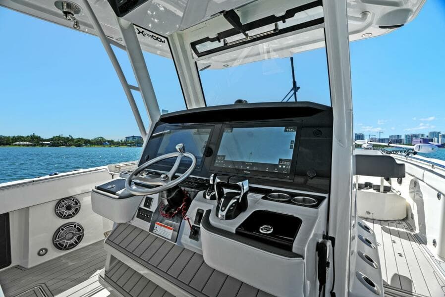 2022 World Cat 400 CC-X - Helm