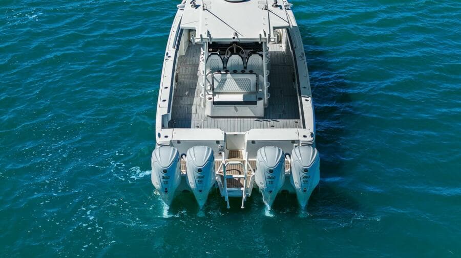 2022 World Cat 400 CC-X - Aerial Stern