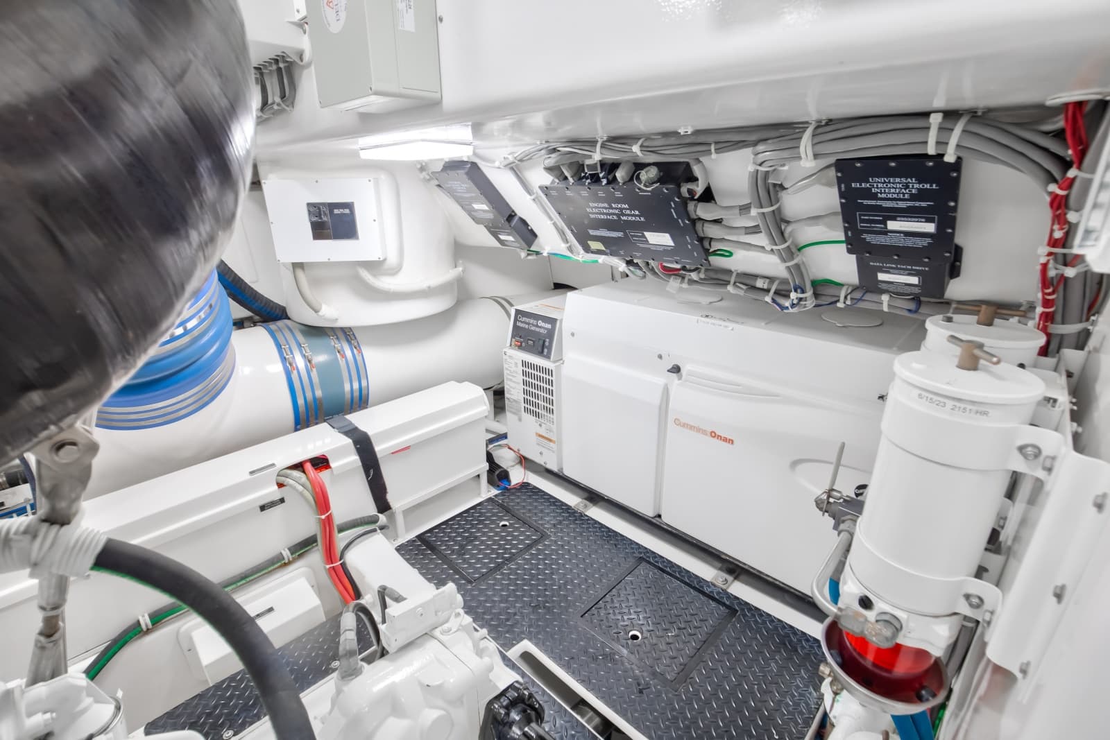 Viking 82 - Done Deal - Engine Room