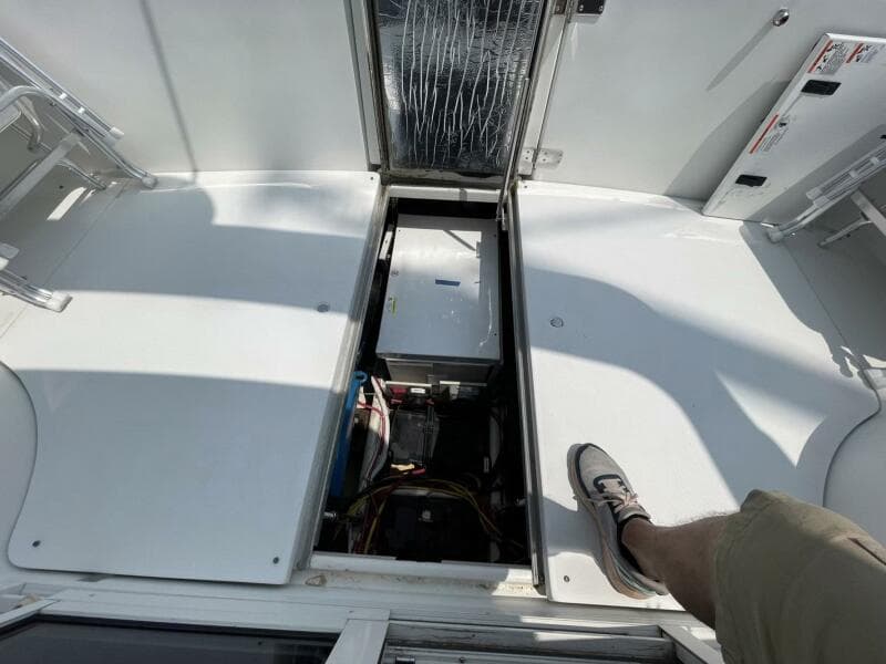 2006 Carver 36 Mariner