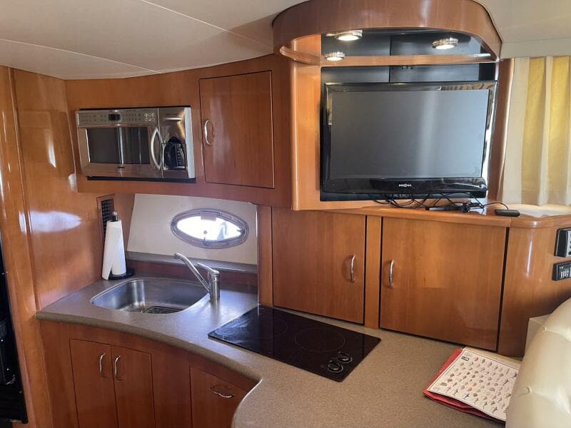2006 Carver 36 Mariner