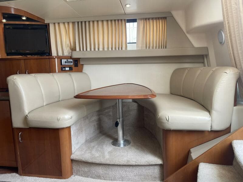 2006 Carver 36 Mariner