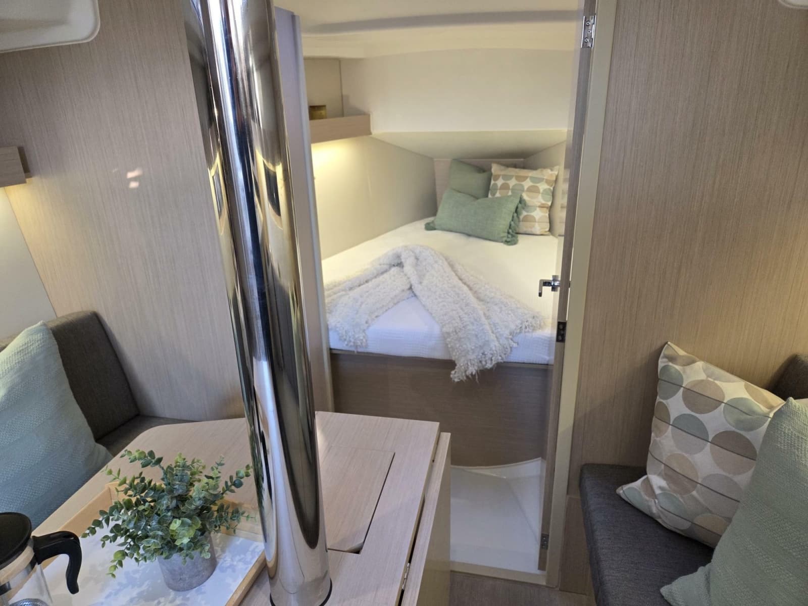 2023 Beneteau Oceanis 34.1 - Photo 4