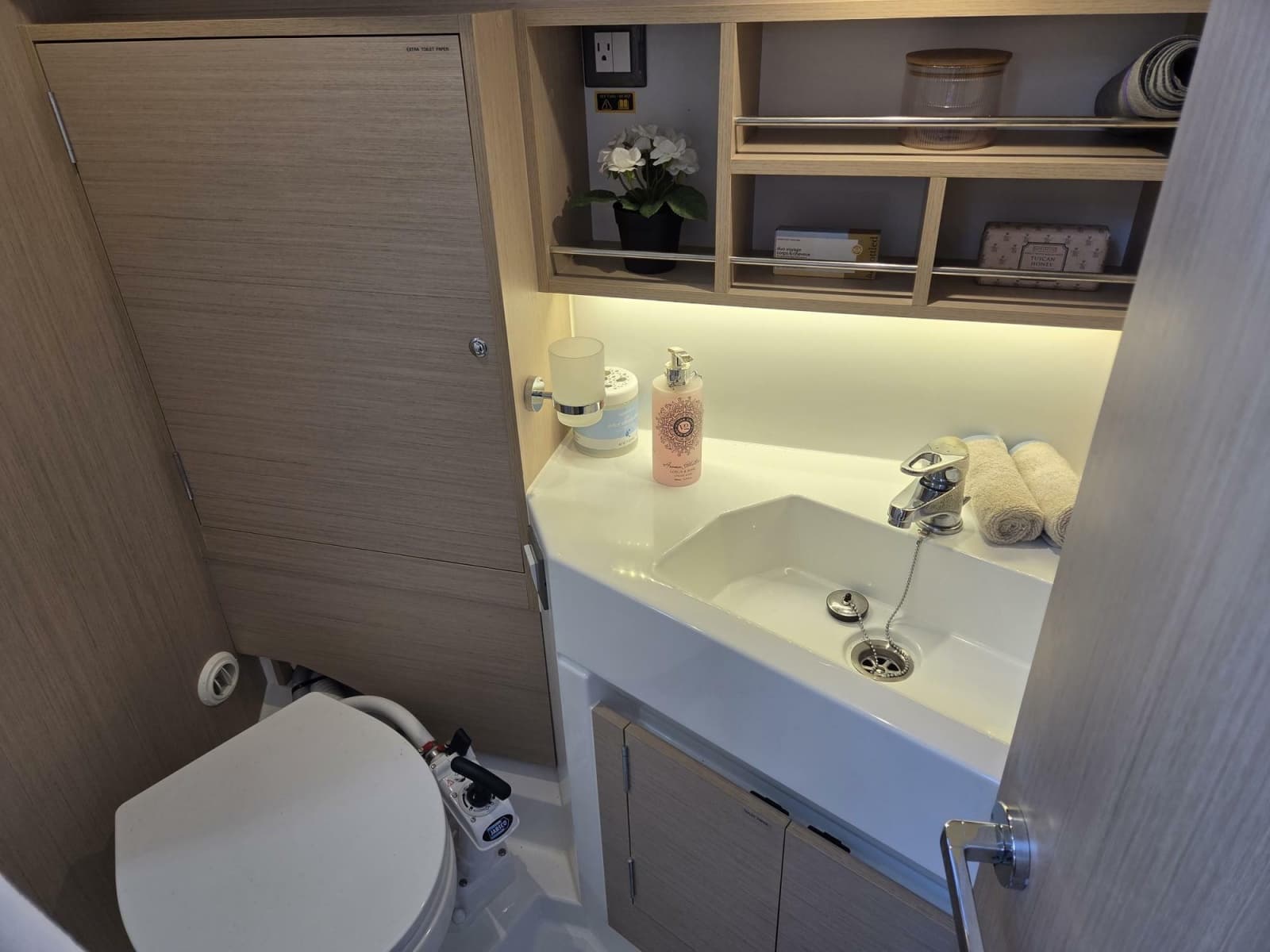 2023 Beneteau Oceanis 34.1 - Photo 20