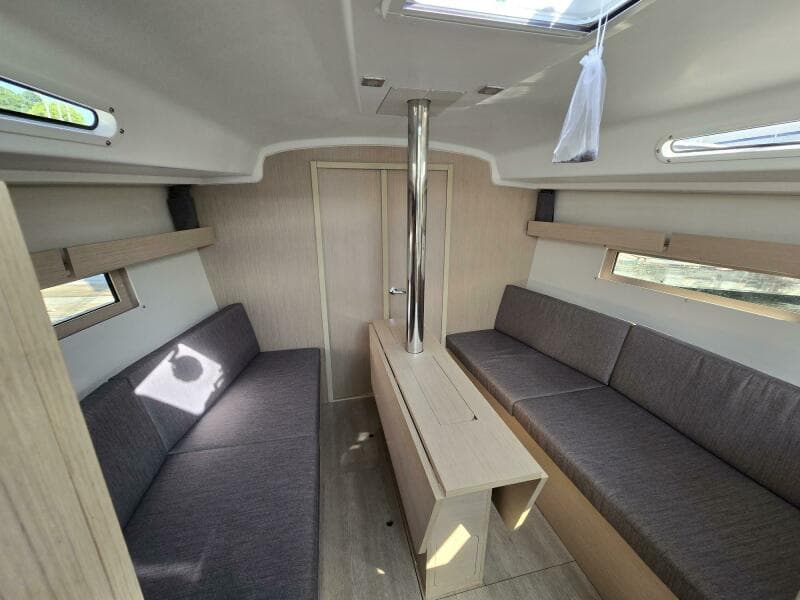 Salon Looking Forward