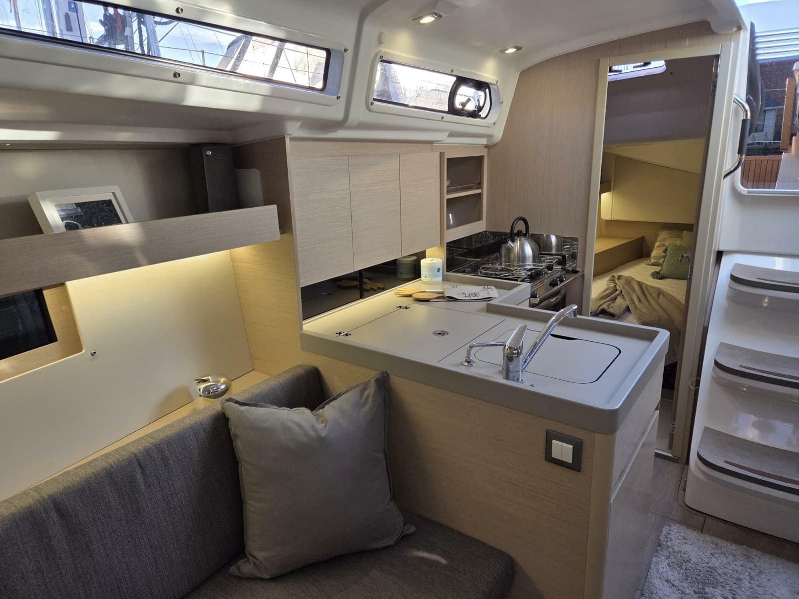 2023 Beneteau Oceanis 34.1 - Photo 18