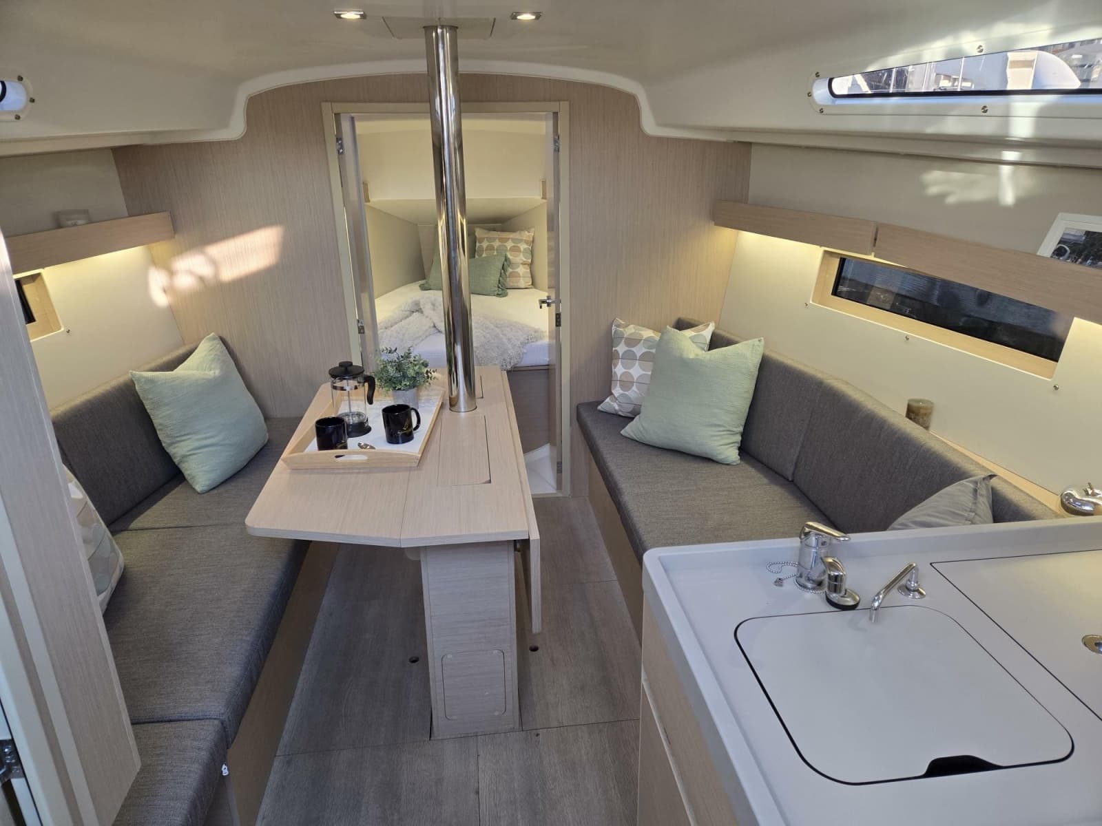 2023 Beneteau Oceanis 34.1 - Photo 2