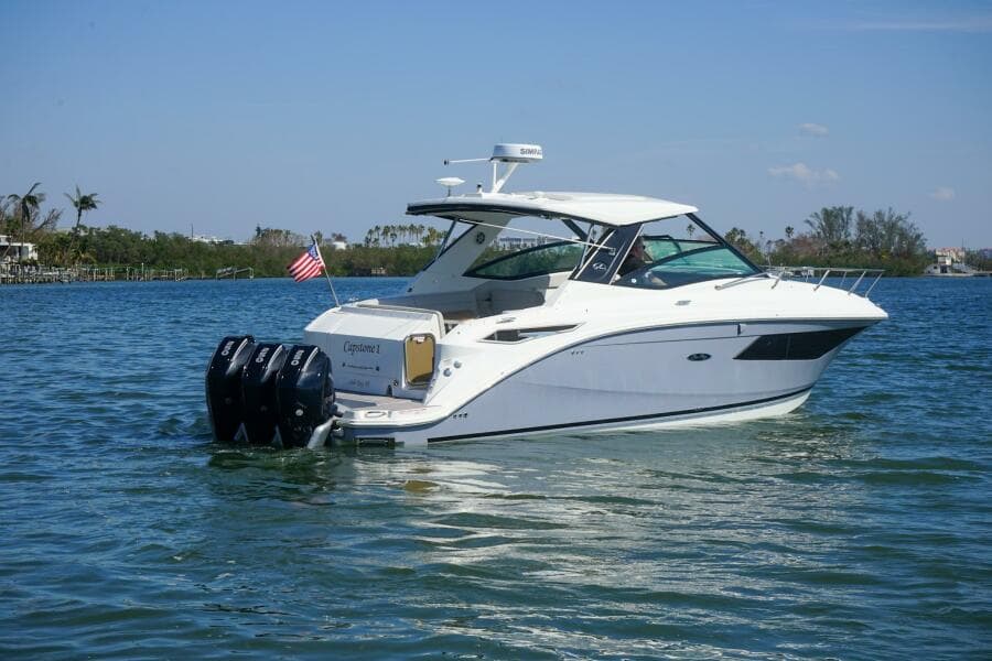 2023 Sea Ray 320 Sundancer Outboard