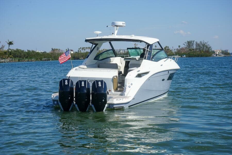 2023 Sea Ray 320 Sundancer Outboard