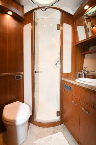 2008 58 Tiara Yachts Sovran - Dreamscape - VIP Stateroom Head
