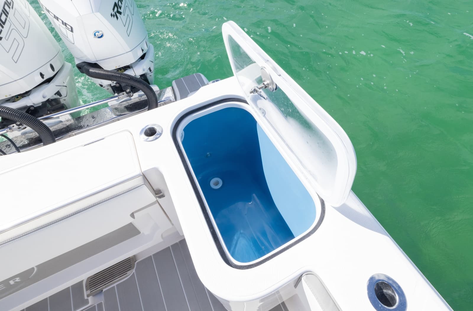 2025 BlackWater 43 Sportfish - Photo 29