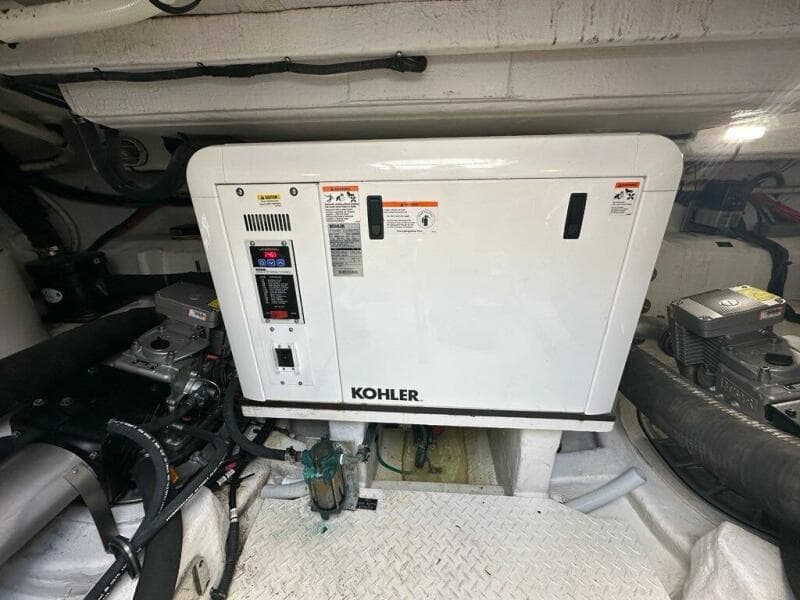 2015 Cruisers Yachts Cantius