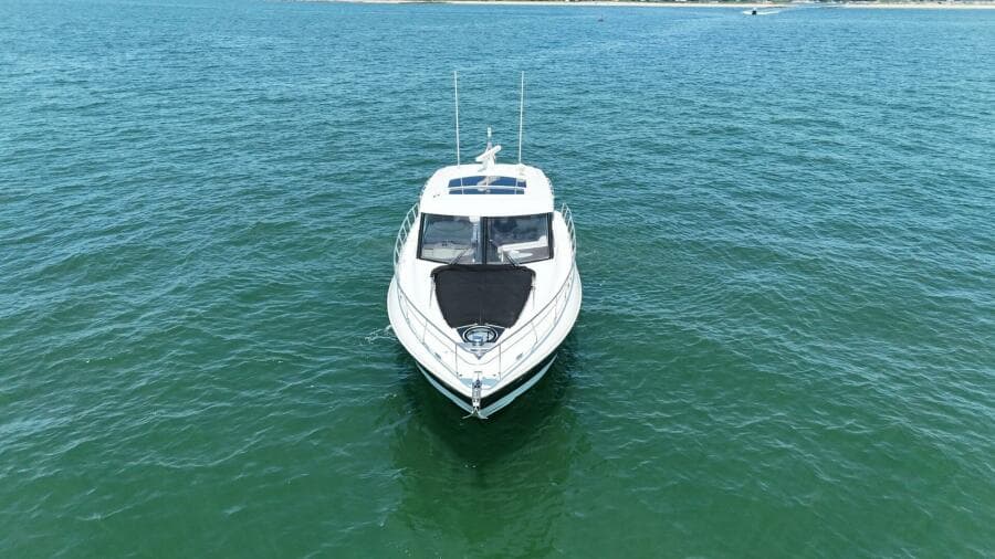 2015 Cruisers Yachts Cantius