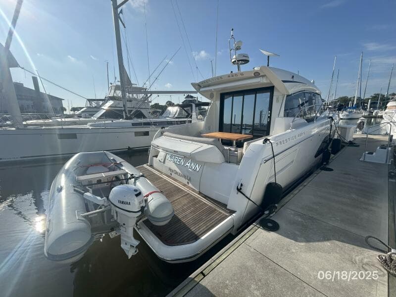 42' Prestige starboard aft profile4