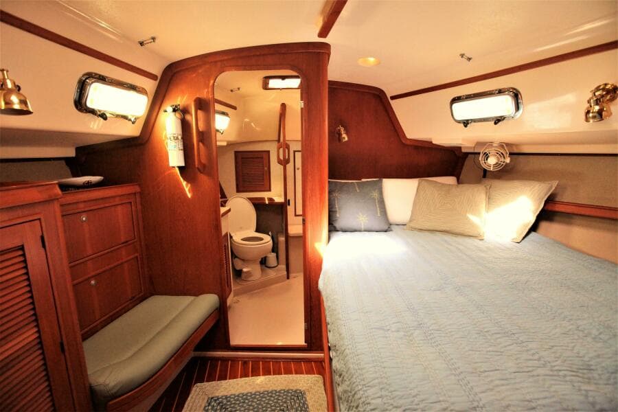 2000 Island Packet 420