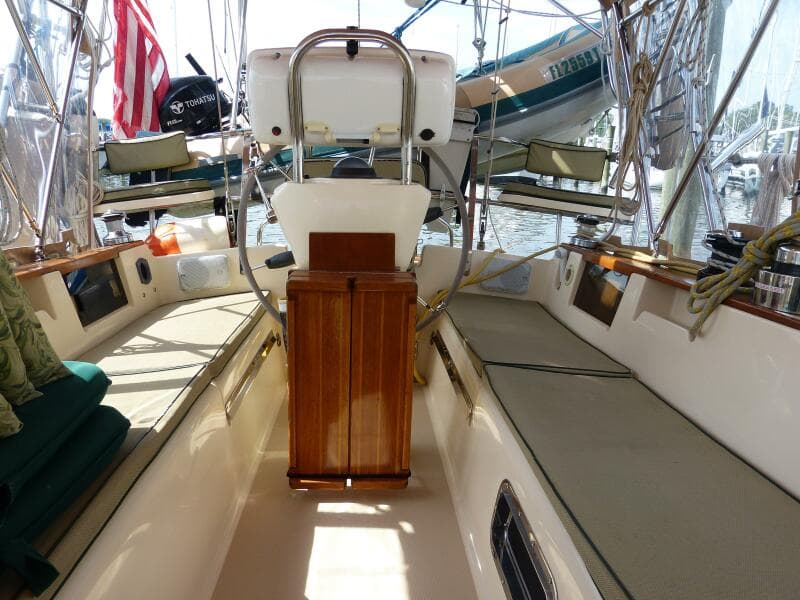 2000 Island Packet 420