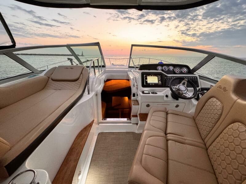 2019 Sea Ray 350 Sundancer