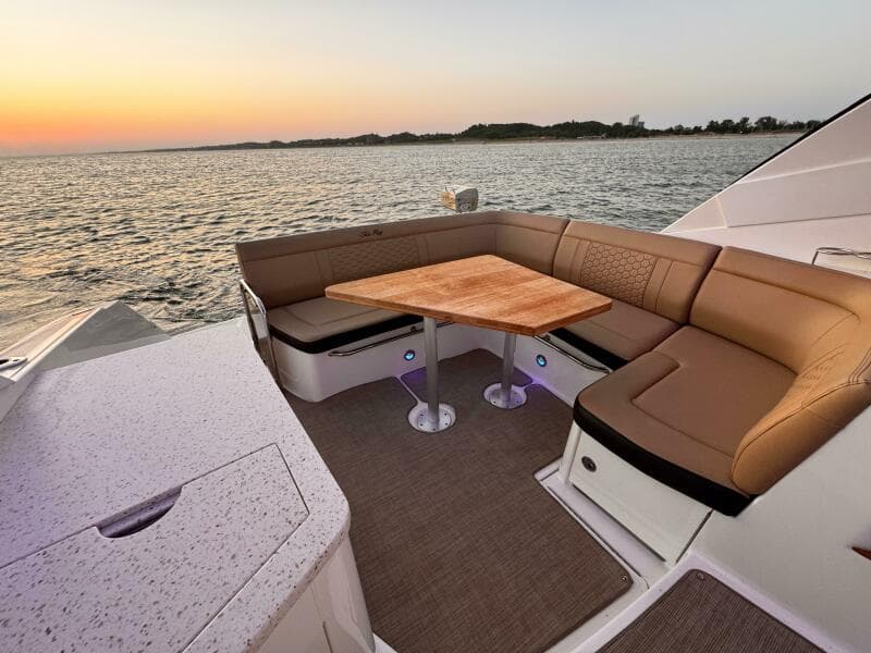 2019 Sea Ray 350 Sundancer