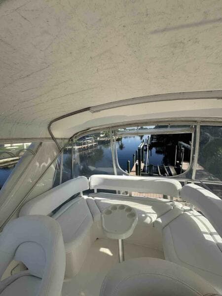 34c Silverton flybridge settee 2