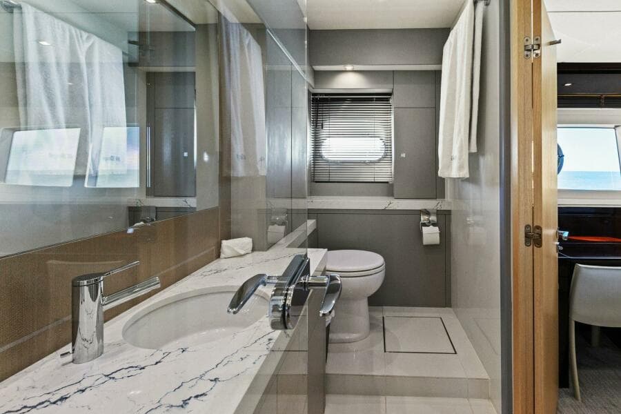 2013 Sunseeker 73 Manhattan