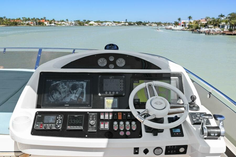 2013 Sunseeker 73 Manhattan