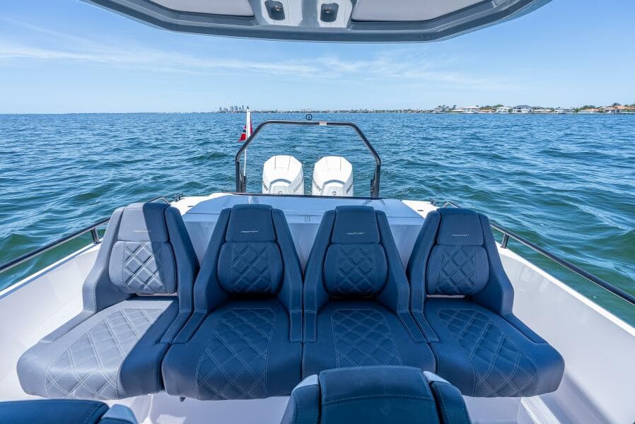 2022 Axopar 28 T-Top Brabus