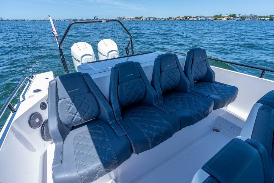 2022 Axopar 28 T-Top Brabus