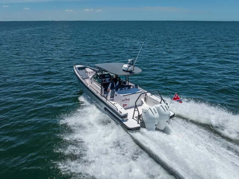 2022 Axopar 28 T-Top Brabus