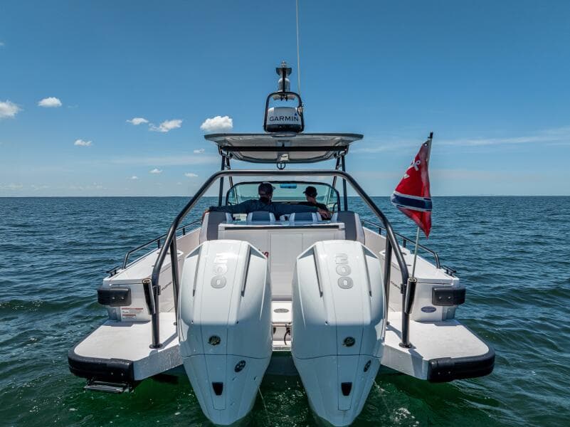 2022 Axopar 28 T-Top Brabus