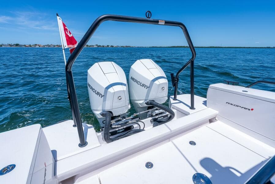 2022 Axopar 28 T-Top Brabus