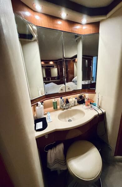 2003 Sea Ray 480 Motor Yacht