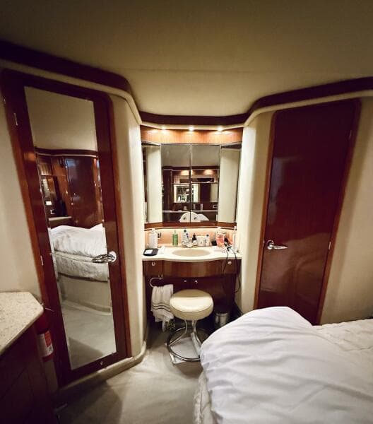 2003 Sea Ray 480 Motor Yacht