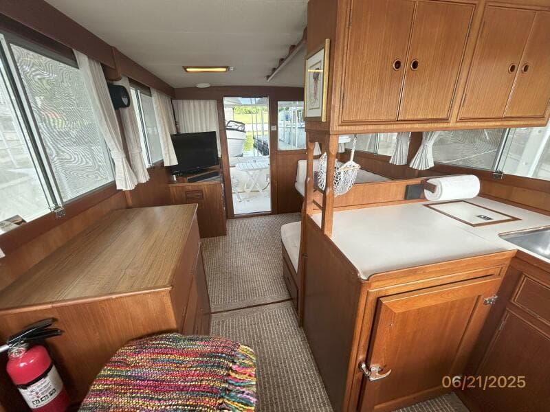 36' Grand Banks salon aft