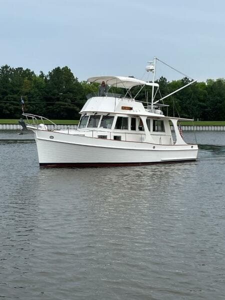 36' Grand Banks port forward profile