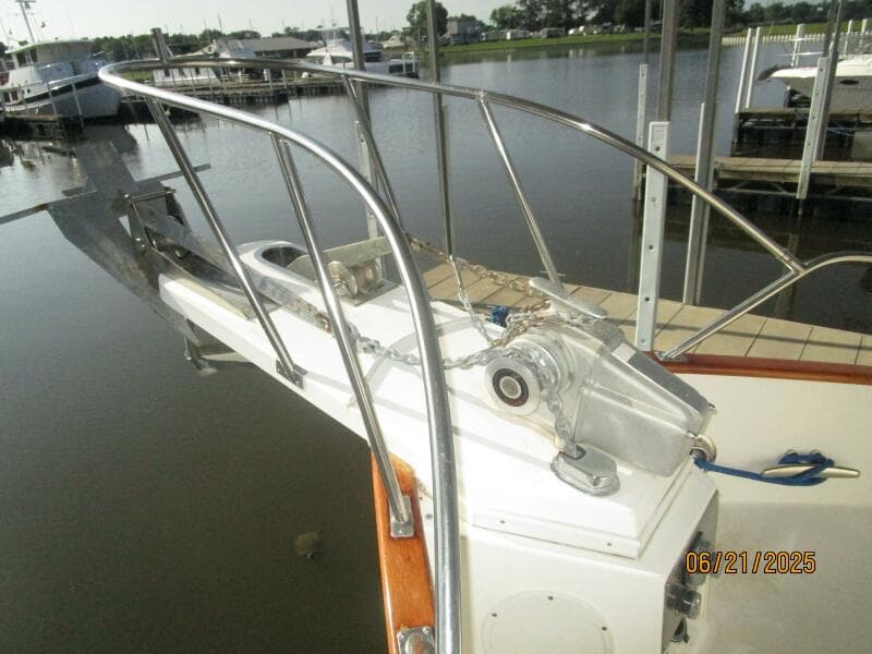 36' Grand Banks anchor windlass2