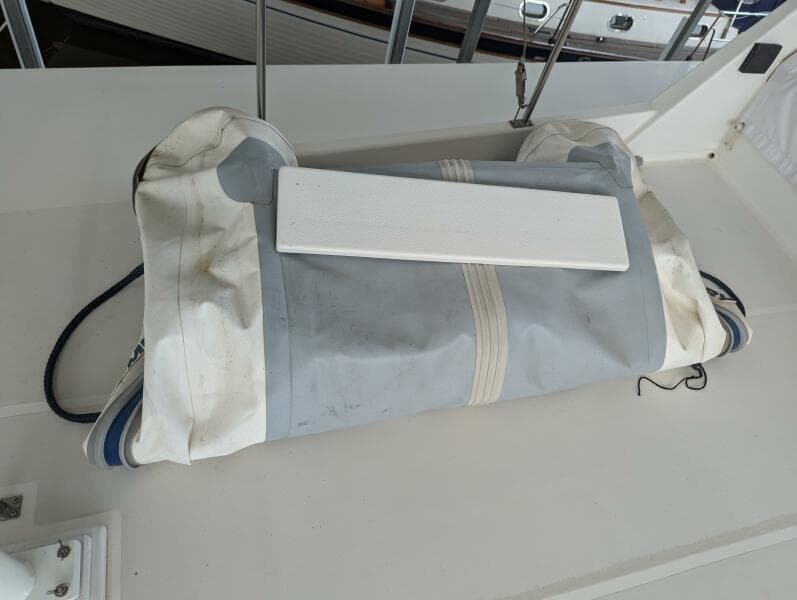 36' Grand Banks tender2