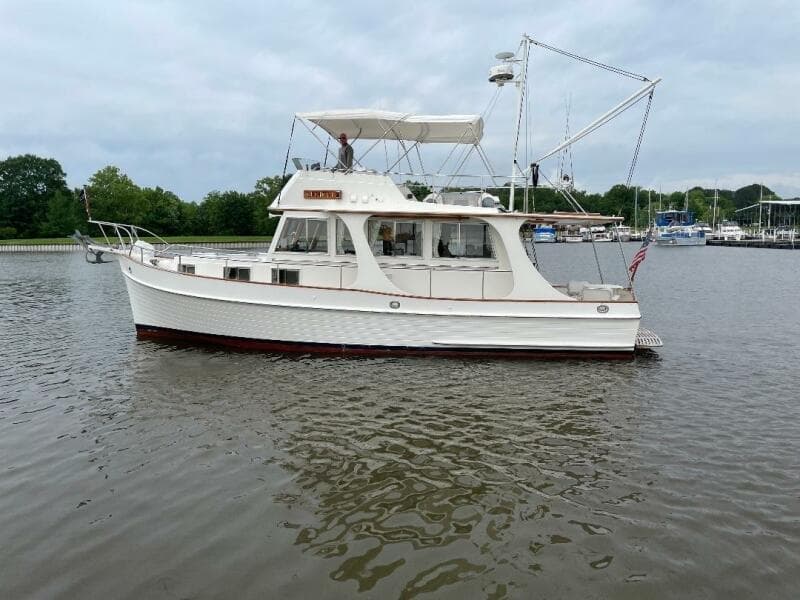 36' Grand Banks port profile