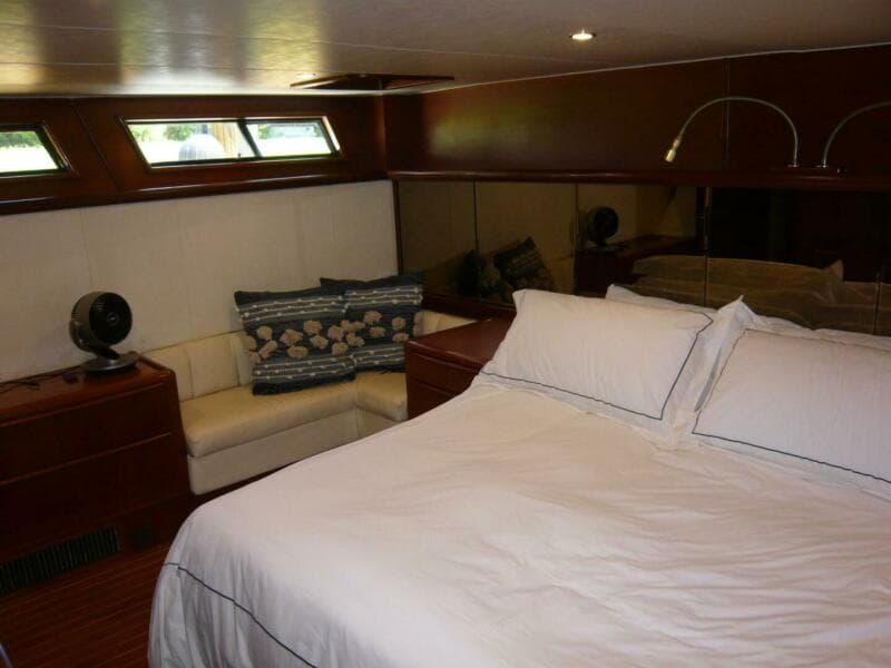 1990 Viking Cockpit Motor Yacht - Photo 29