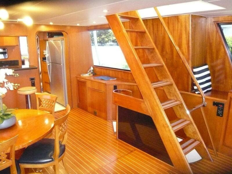 1990 Viking Cockpit Motor Yacht - Photo 11