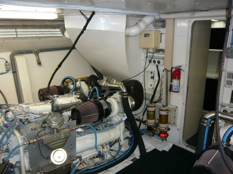1990 Viking Cockpit Motor Yacht - Photo 53