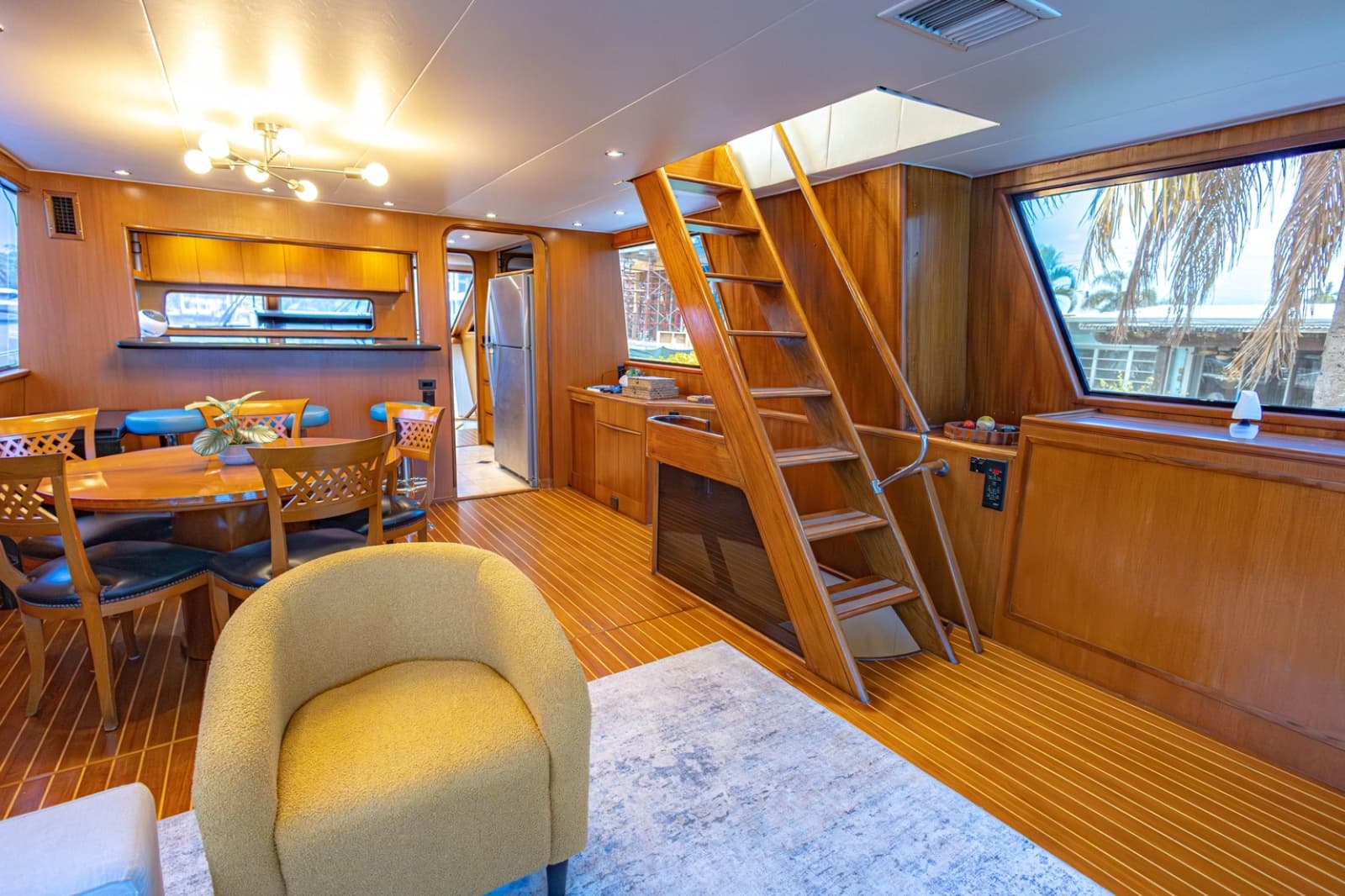 1990 Viking Cockpit Motor Yacht - Photo 14