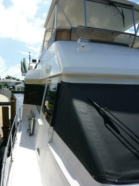 1990 Viking Cockpit Motor Yacht - Photo 47