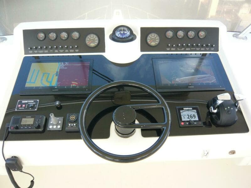 1990 Viking Cockpit Motor Yacht - Photo 36
