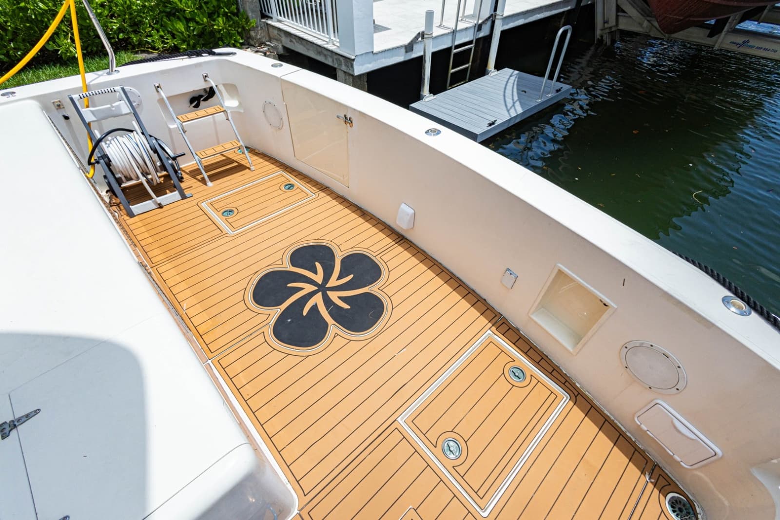 1990 Viking Cockpit Motor Yacht - Photo 55