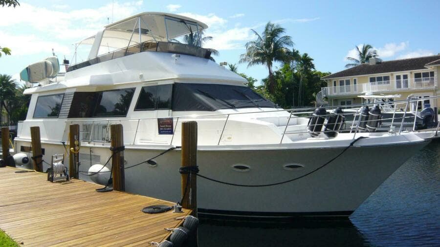 1990 Viking Cockpit Motor Yacht - Photo 2